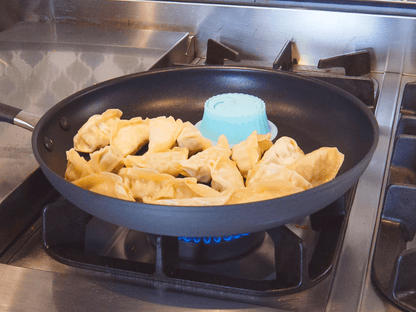 Pacuzzi Silicone Skillet Steamer + Bakers Mat